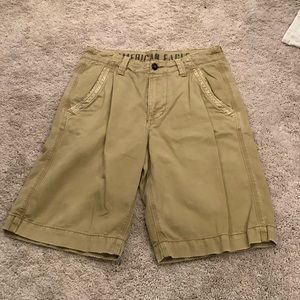 American Eagle | Cargo khaki shorts
